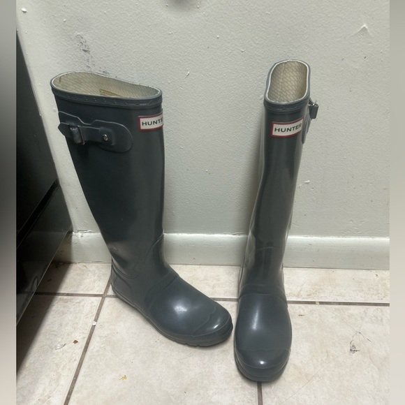 Hunter Tall glossy rain boots gray 7m 8/f - Picture 2 of 6